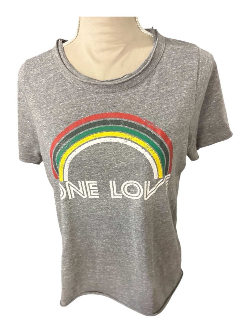 CHASOR Love Rainbow 🌈 Graphic Tee - Gray